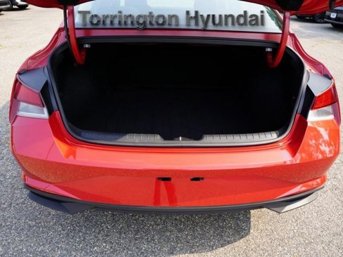 Certified 2023 Hyundai Elantra SEL w/ Convenience Package image 12