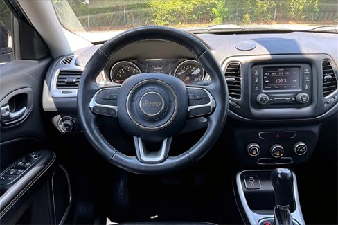 Used 2018 Jeep Compass Latitude image 8