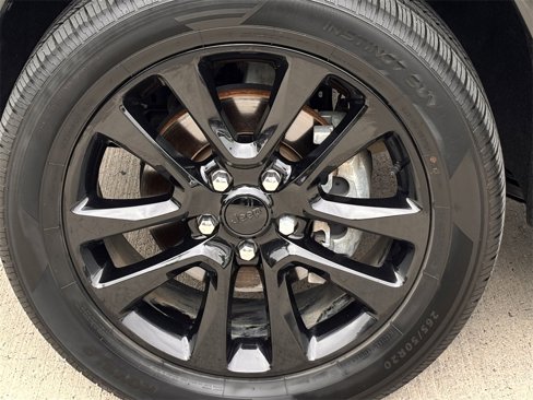 Used 2019 Jeep Grand Cherokee Altitude image 6