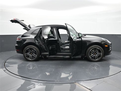 Certified 2021 Porsche Macan S image 33