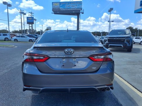 Used 2022 Toyota Camry SE image 23