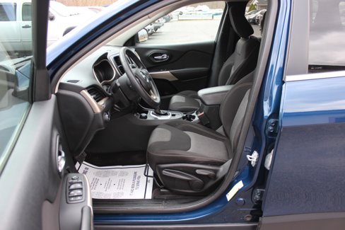 Used 2018 Jeep Cherokee Latitude image 17