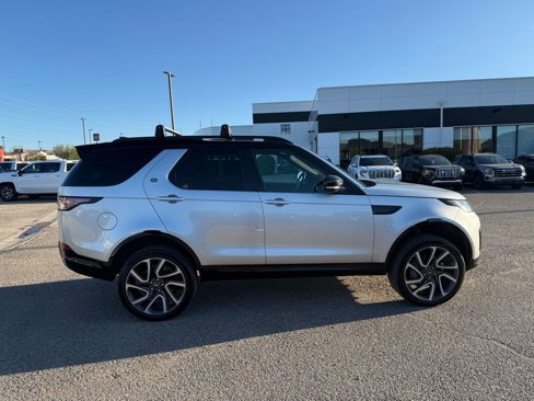 Used 2018 Land Rover Discovery HSE Luxury image 4