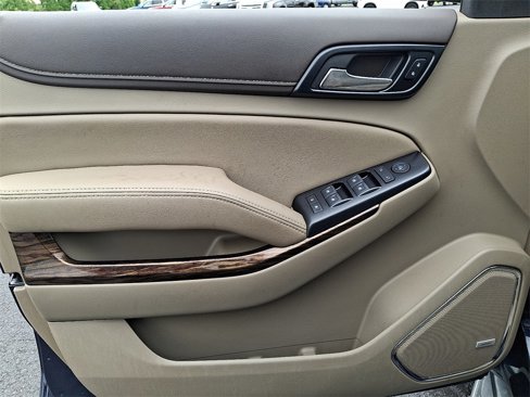 Used 2019 GMC Yukon SLE w/ SLE Value Package image 12
