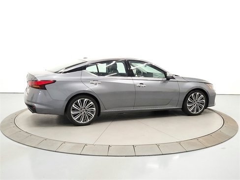 Used 2023 Nissan Altima 2.5 SL image 8