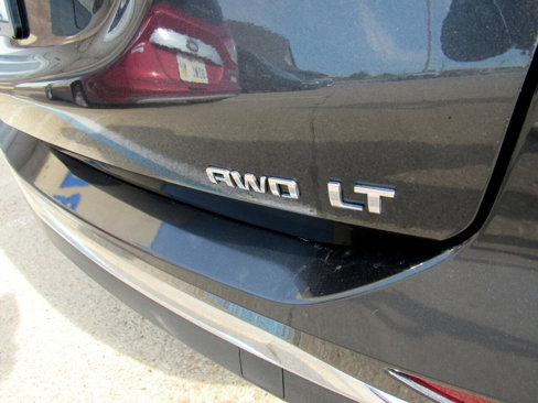 Used 2020 Chevrolet Equinox LT image 31