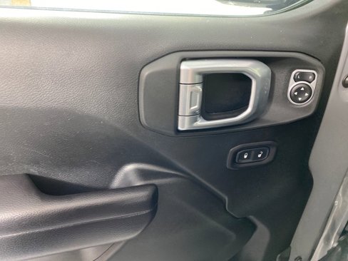 Used 2018 Jeep Wrangler Unlimited Sport S image 10