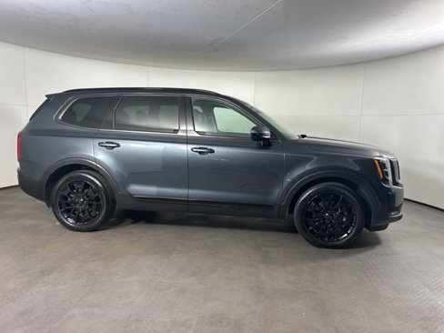 Used 2021 Kia Telluride SX w/ SX Prestige Package image 2