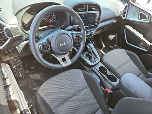 Used 2022 Kia Soul LX w/ Technology Package image 10