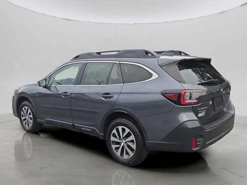 Certified 2022 Subaru Outback Premium image 4