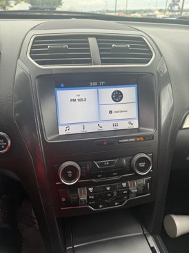Used 2018 Ford Explorer XLT w/ Equipment Group 201A image 11