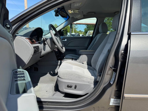 Used 2005 Ford Five Hundred SEL image 12
