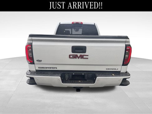 Used 2016 GMC Sierra 1500 Denali w/ Denali Ultimate Package image 4