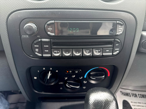 Used 2006 Jeep Liberty Sport image 26