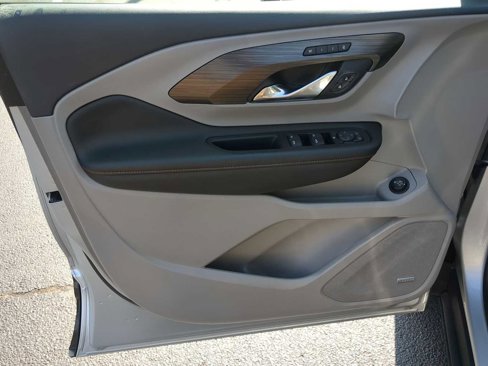 Used 2020 GMC Terrain SLT w/ Preferred Package image 11
