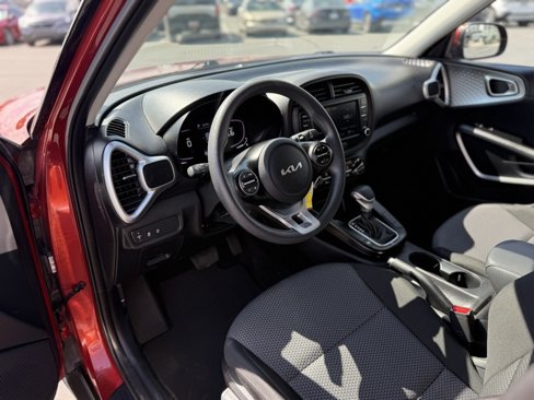 Used 2024 Kia Soul LX w/ Option Group 015 image 13
