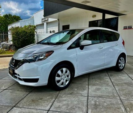 Used 2017 Nissan Versa Note SV image 1