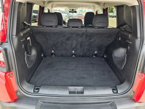Used 2020 Jeep Renegade Sport w/ Sport Appearance Group image 20