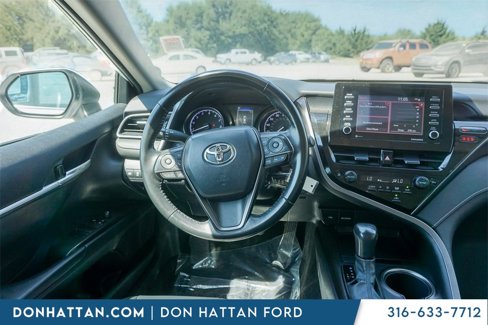 Used 2023 Toyota Camry SE image 5