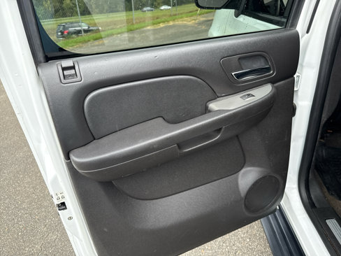 Used 2008 Chevrolet Suburban 2500 w/ Skid Plate Package image 17