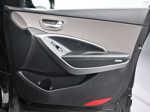 Used 2019 Hyundai Santa Fe XL SE image 50