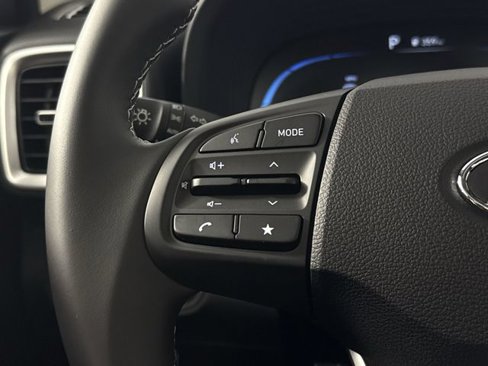 New 2025 Hyundai Venue SEL image 19