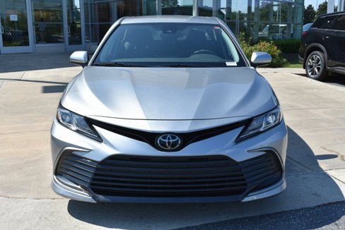 Used 2022 Toyota Camry LE image 4