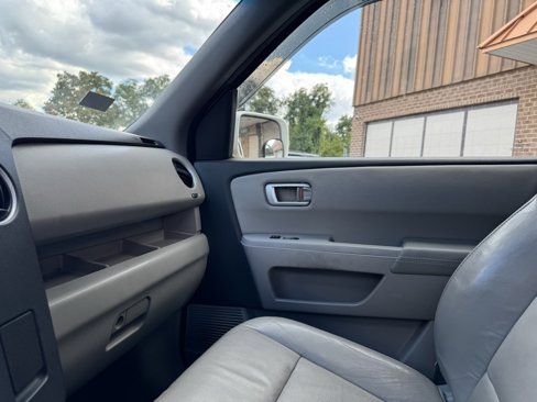 Used 2011 Honda Pilot Touring image 23