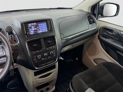 Used 2019 Dodge Grand Caravan SE image 20