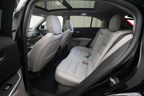 Used 2022 Cadillac XT4 Premium Luxury w/ Enhanced Visibility Package image 16