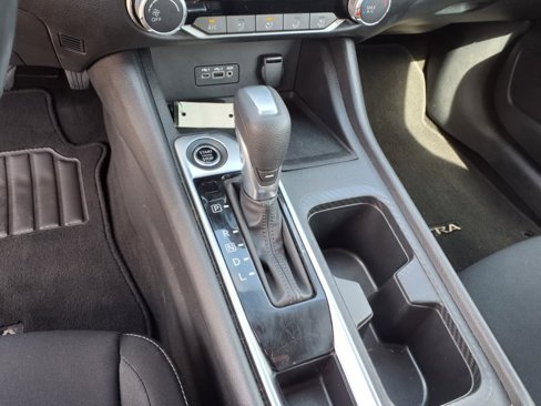 Used 2022 Nissan Sentra SV image 11