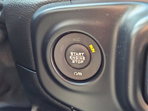 Used 2020 Jeep Wrangler Unlimited Sahara image 23