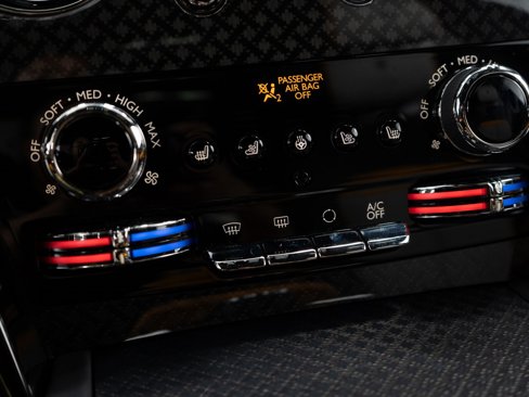 New 2025 Rolls-Royce Cullinan Black Badge image 42