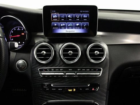 Used 2019 Mercedes-Benz GLC 300 4MATIC Coupe image 15