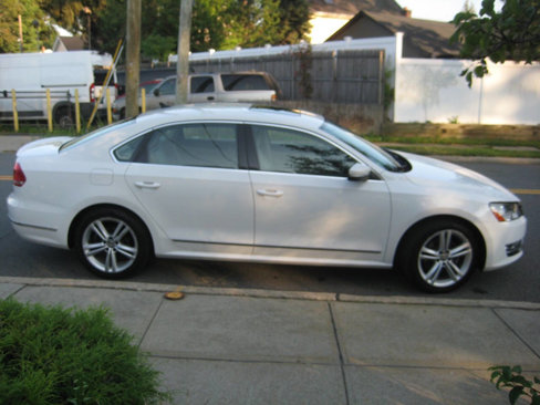 Used 2014 Volkswagen Passat 1.8T SEL Premium image 4