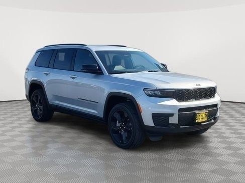 New 2025 Jeep Grand Cherokee L Altitude image 7
