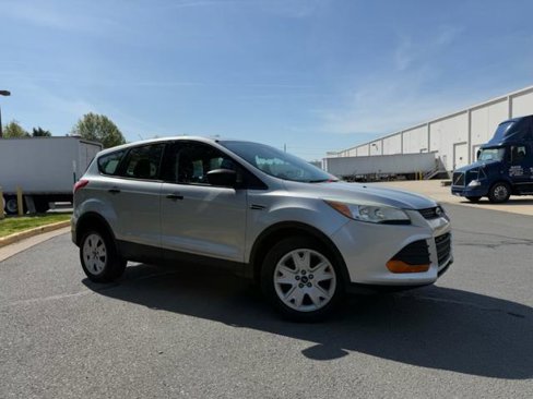 Used 2014 Ford Escape S image 2