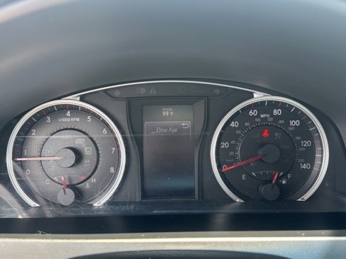 Used 2016 Toyota Camry SE image 13