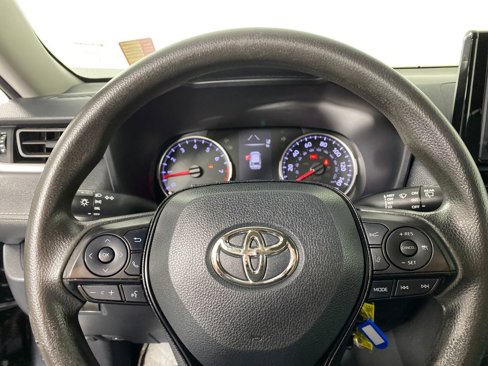 Used 2020 Toyota RAV4 LE image 12
