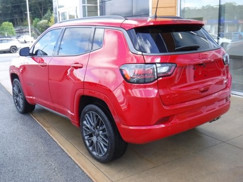 Used 2022 Jeep Compass Limited w/ (RED) Package image 14