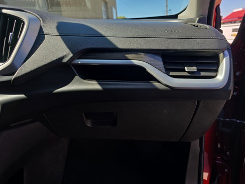 Used 2022 GMC Terrain SLE image 20