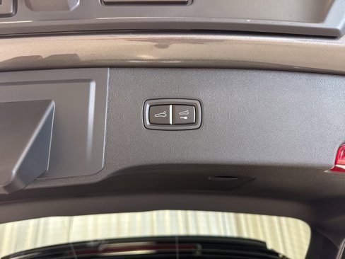 New 2025 Porsche Cayenne Turbo image 28