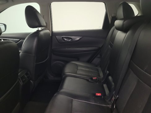 Used 2016 Nissan Rogue SL image 18
