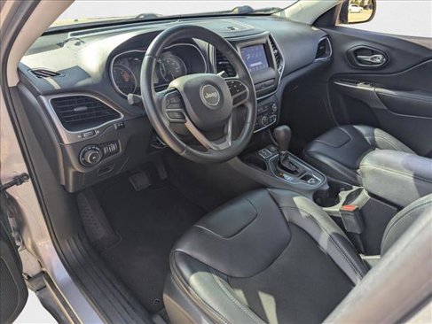 Used 2019 Jeep Cherokee Latitude Plus image 9