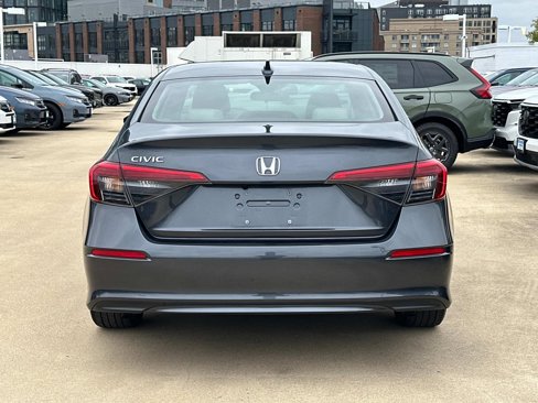 Used 2022 Honda Civic EX image 3