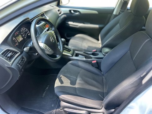 Used 2017 Nissan Sentra S image 9