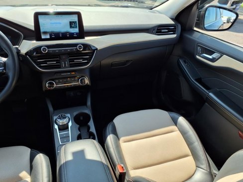Used 2022 Ford Escape Titanium w/ Titanium Elite Package image 11
