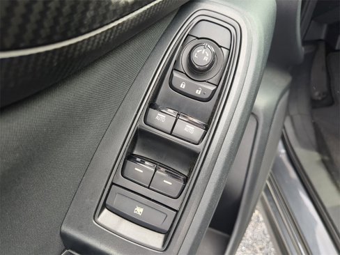 Certified 2023 Subaru Crosstrek 2.0i image 16