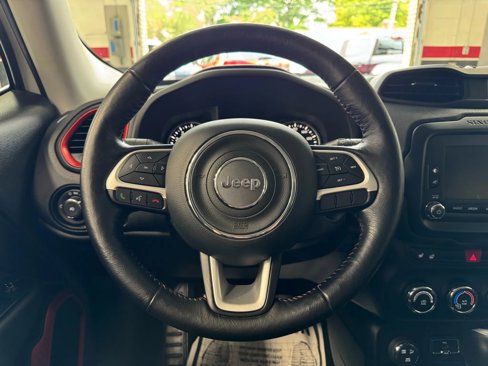 Used 2017 Jeep Renegade Trailhawk image 34