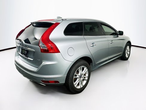 Used 2015 Volvo XC60 T5 Premier image 9